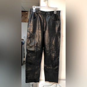 -Akoury thick and heavy cowhide leather pants, suitable to ride!